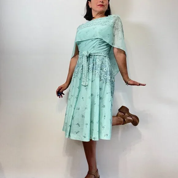 Vintage FRANCIS GALE 70s Aquamarine Floral Print Cape Dress - Size S/M - Picture 9 of 16